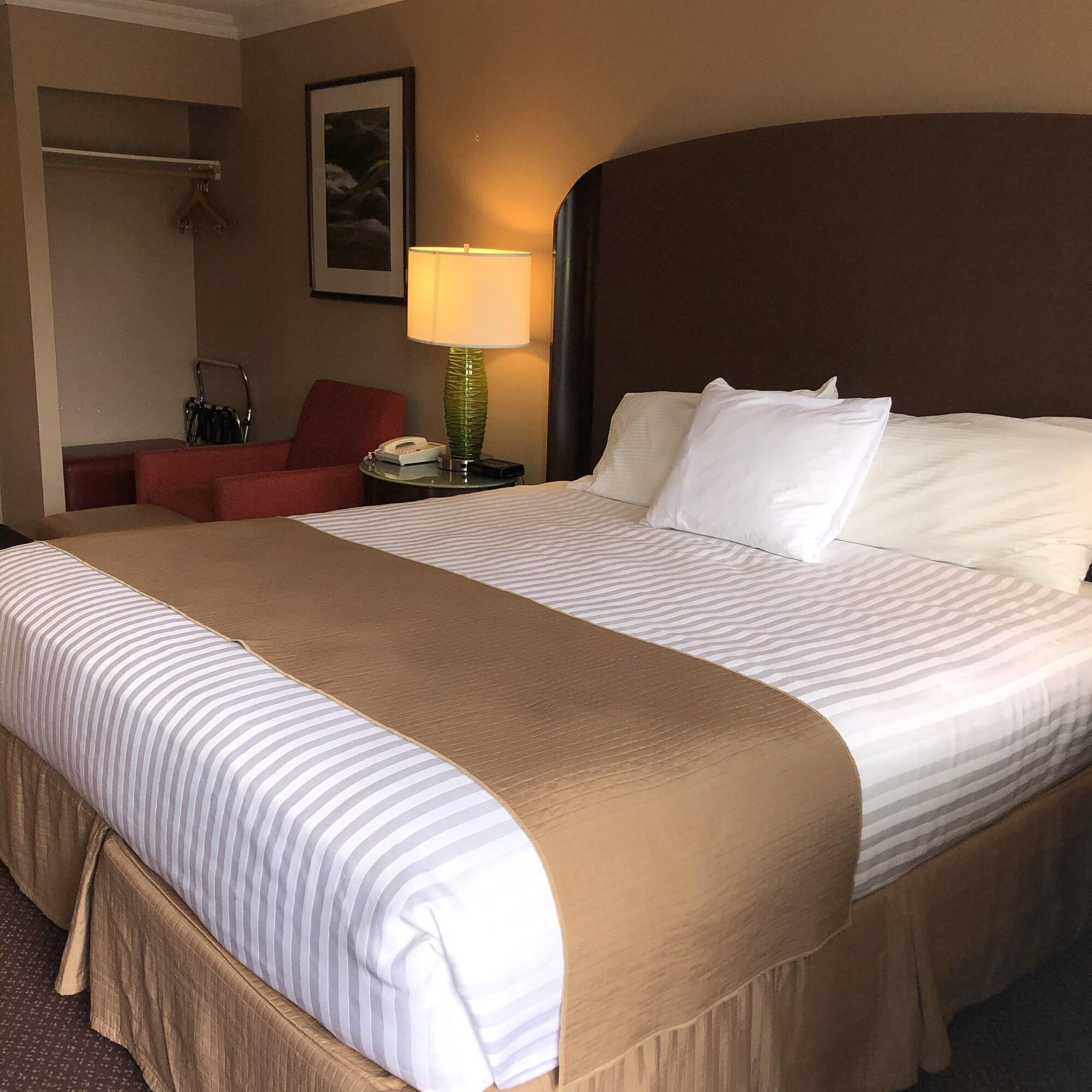 Coast Courtenay Hotel エクステリア 写真